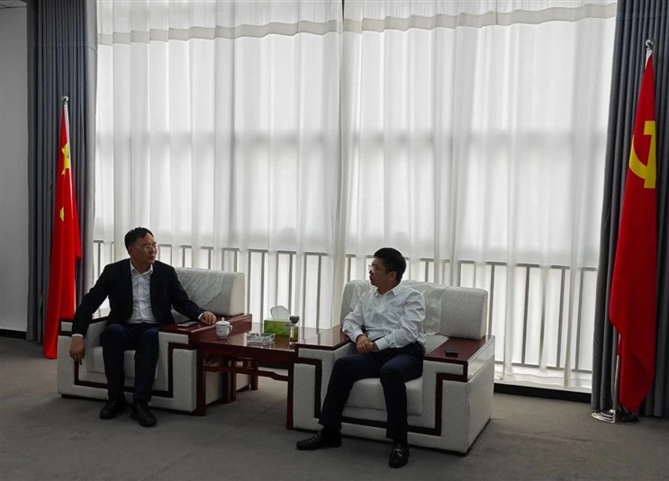 河南資本集團投資公司赴林州紅旗渠國家級經濟技術開發區洽談光伏項目